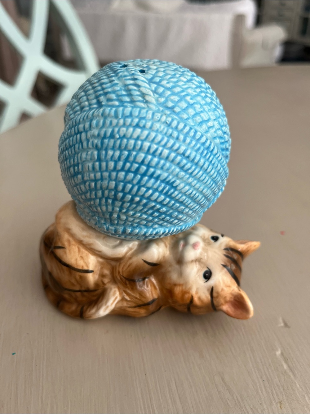 Adorable Ceramic Kitten Salt and Pepper shakers with Blue Yarn